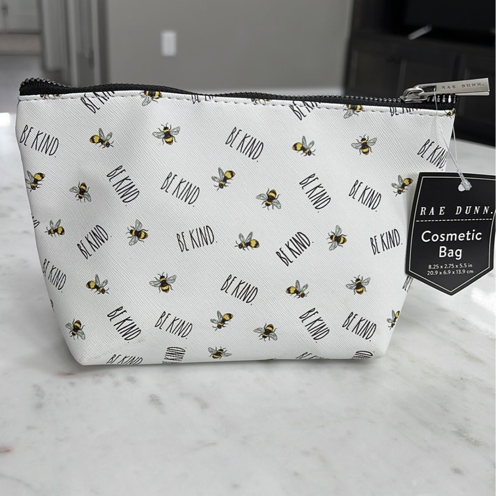 New with Tag! Rae Dunn “Be Kind” Cosmetic Bag